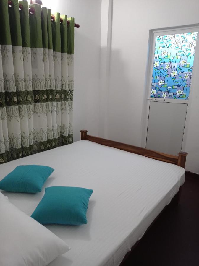Appartamento Surf & Salt Weligama Esterno foto
