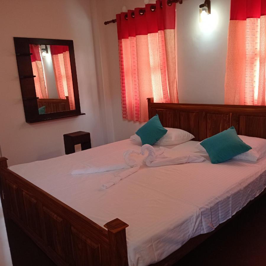 Appartamento Surf & Salt Weligama Esterno foto