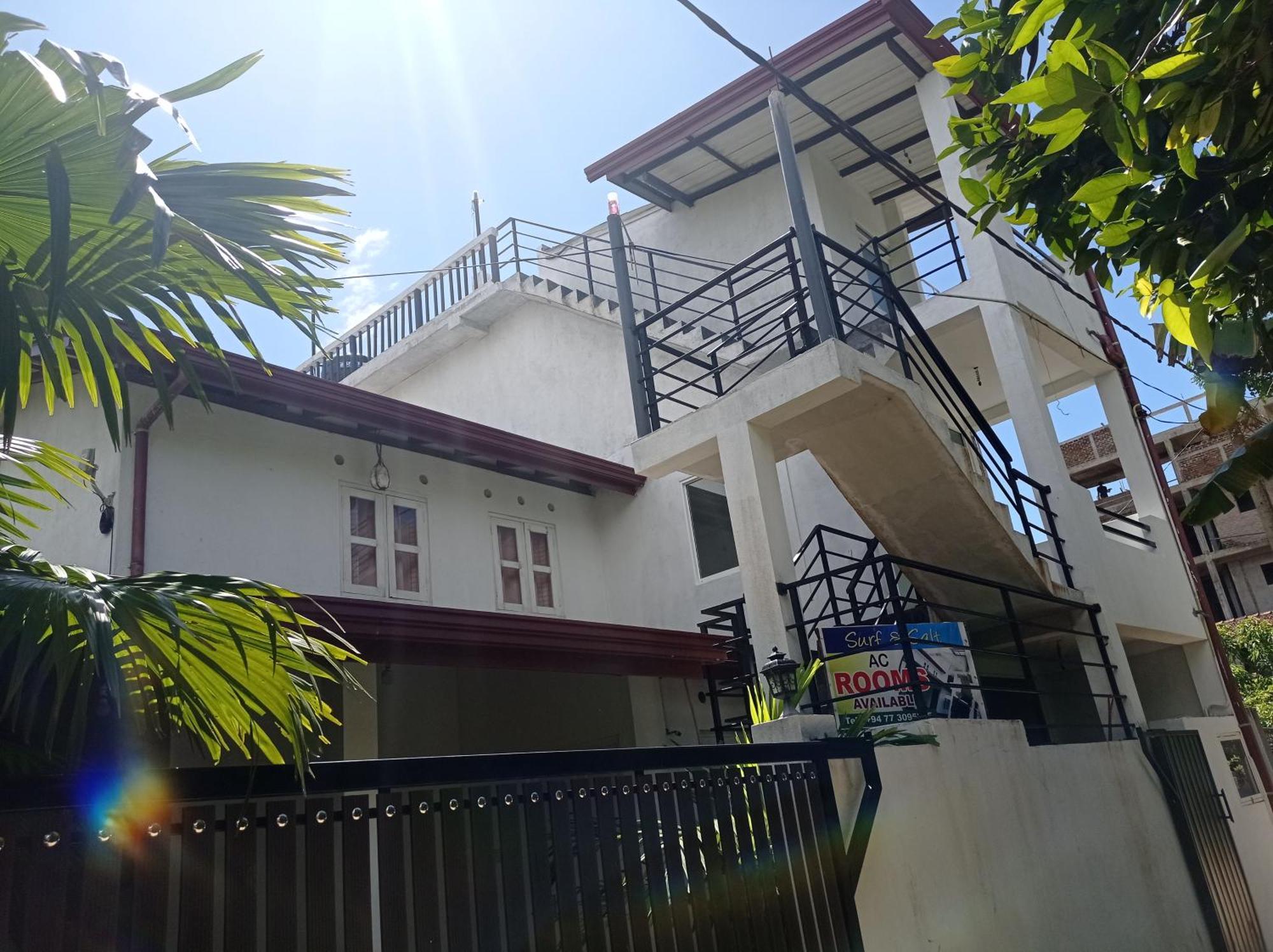 Appartamento Surf & Salt Weligama Esterno foto